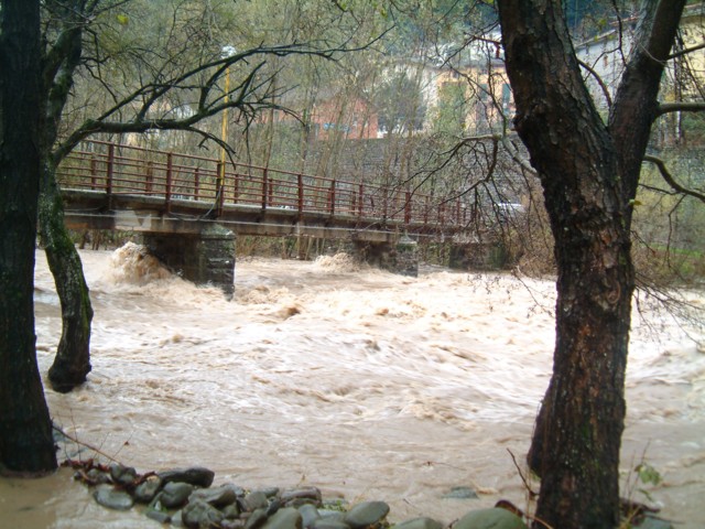  Image name: DSCF2007.JPG 
 width: 640 pixel 
 height: 480 pixel 
 Size: 109849 bytes 
 Click to enlarge 